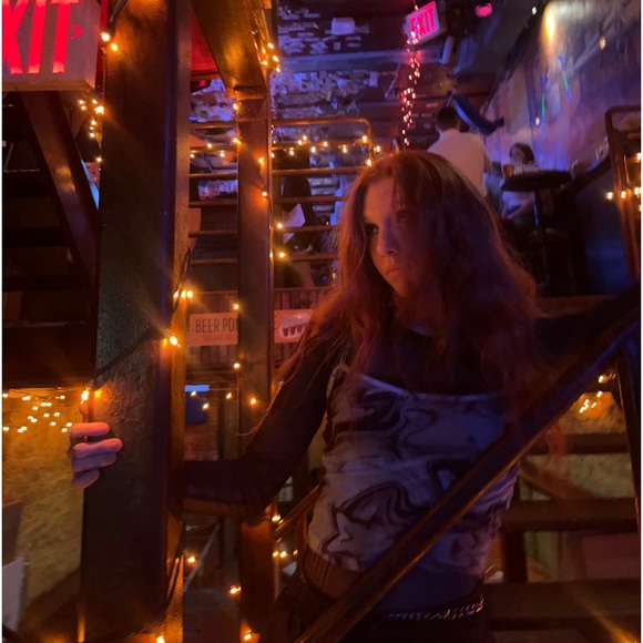 Meet your Posher, Quinn - Picture 3 of 8